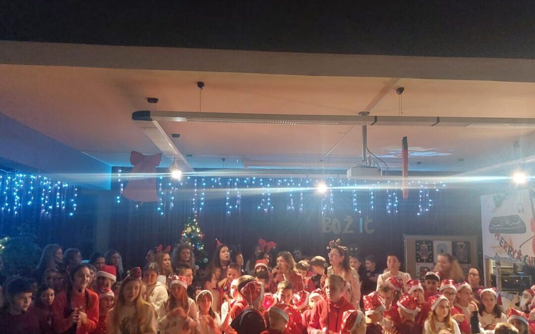 Božićna priredba u matičnoj školi u Preku – slavlje zajedništva i radosti