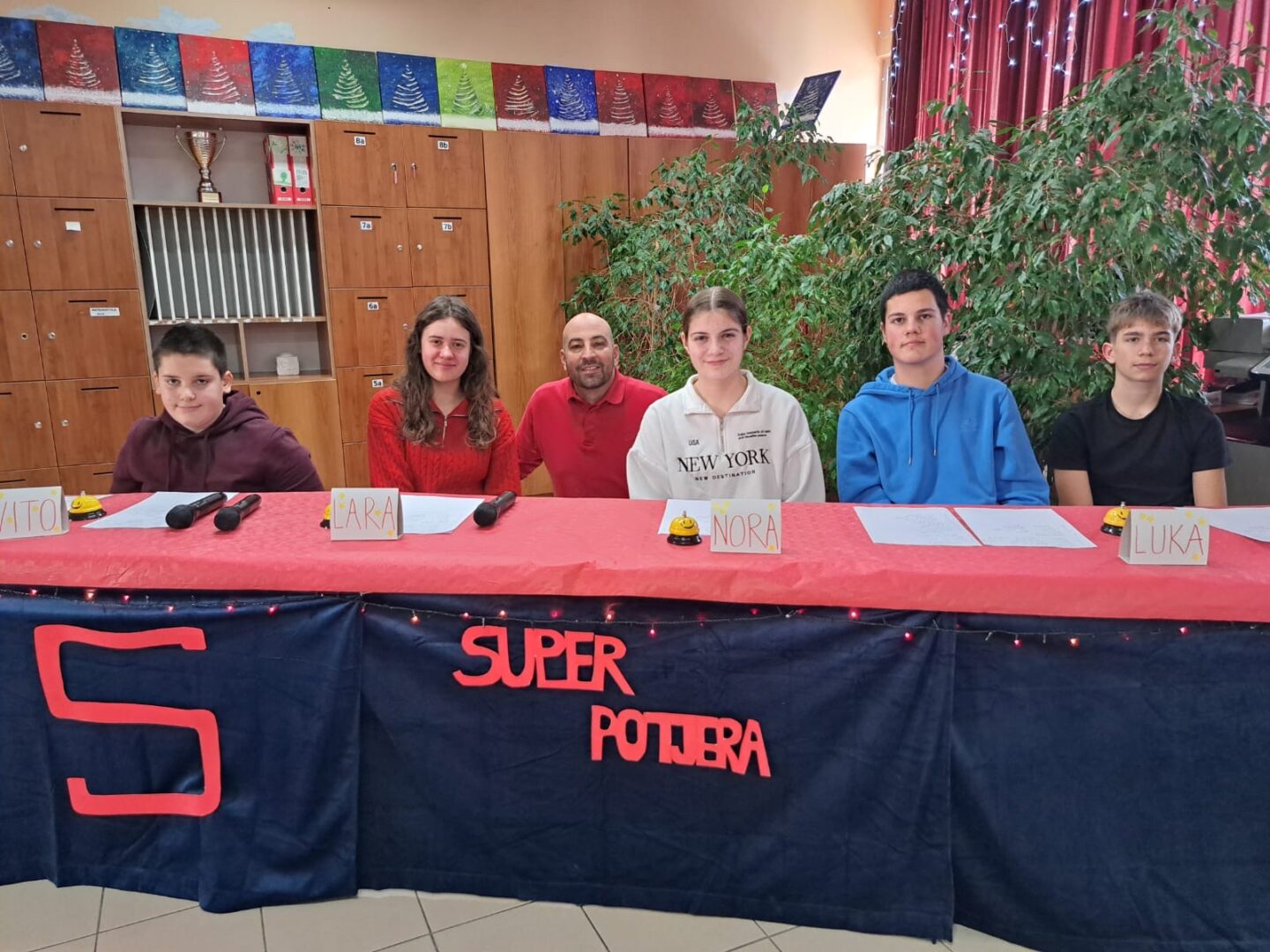 57b0c456-006f-4b2e-a8c6-f374e41526cc