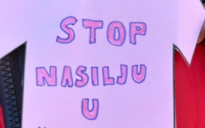 Ružičaste misli – snažne poruke: Lanac dobrih djela povezao matičnu i područne škole