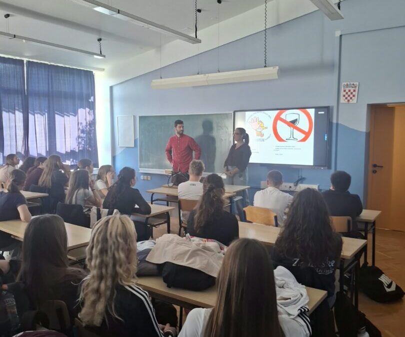 Edukativna predavanja o sigurnosti na internetu i štetnosti alkohola